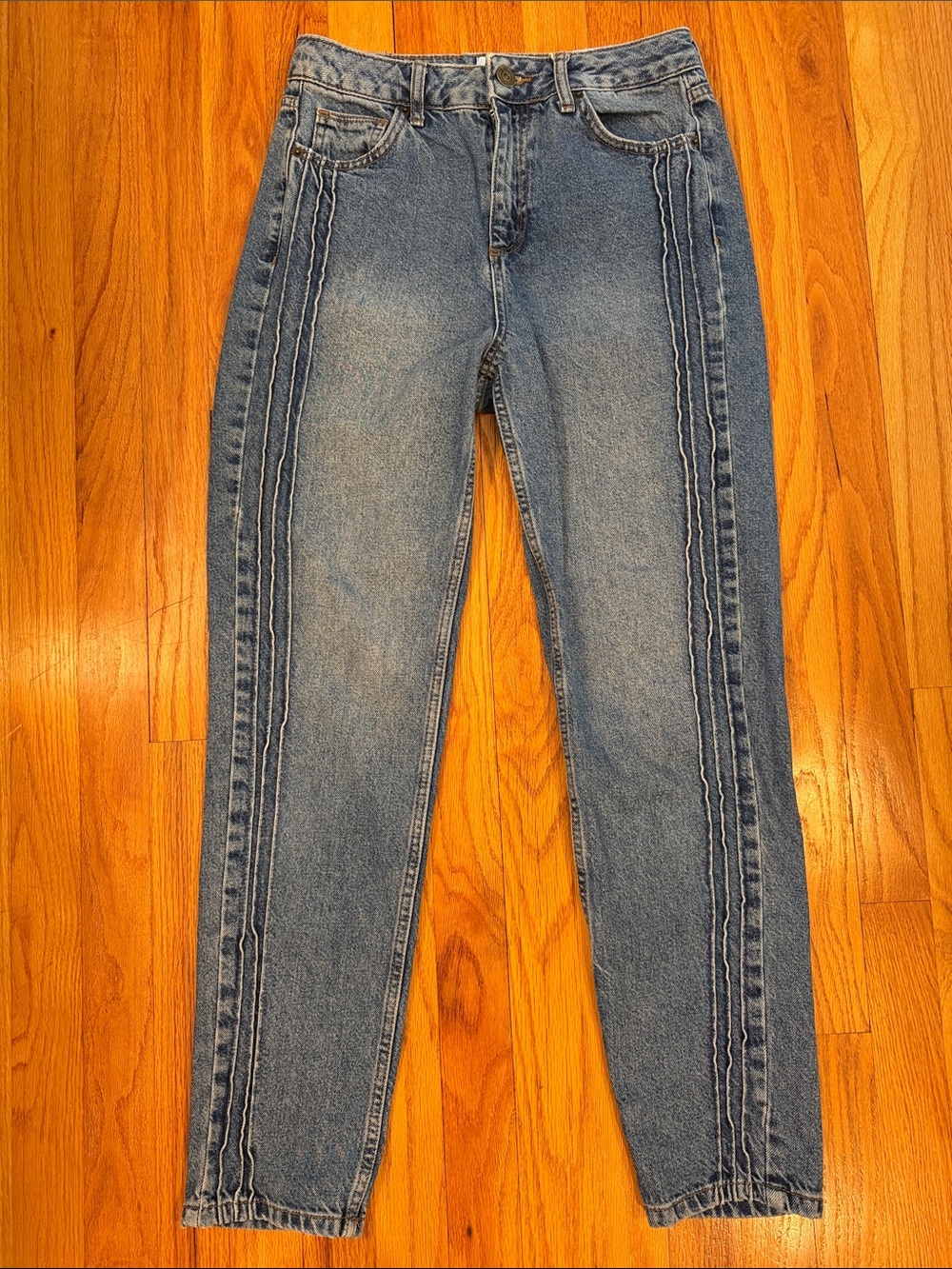 Urban Outfitters BDG MOM Jeans W 27 L 32 unique front detailing